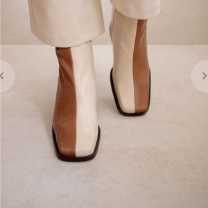 Alohas brown and white bicolor boots